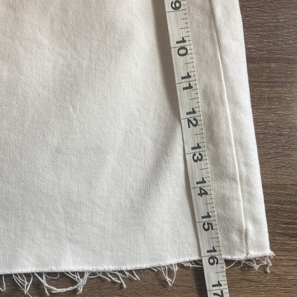NWT BlankNYC White Distressed Frayed Denim Skirt Size 25 - Picture 5 of 7